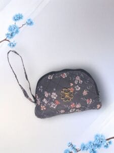 Tenue de prière transportable Saira format portefeuille couleur noir