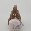 ensemble de prière portable Saadya Djouher accroché avec mousqueton à un sac a main