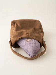 robe de priere de voyage nomade dans un sac