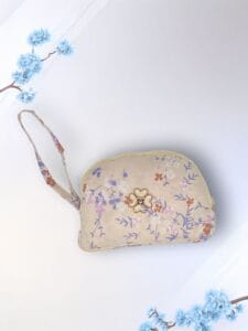 Tenue de prière transportable Saira format portefeuille couleur écru