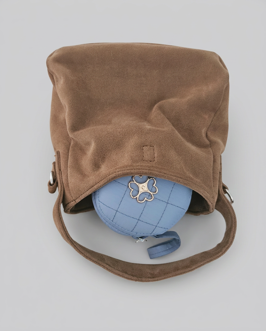 tenue de prière de voyage Unnie Djouher dans un sac à main