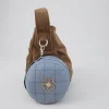 tenue de prière de voyage Unnie Djouher accroché à un sac à main mini